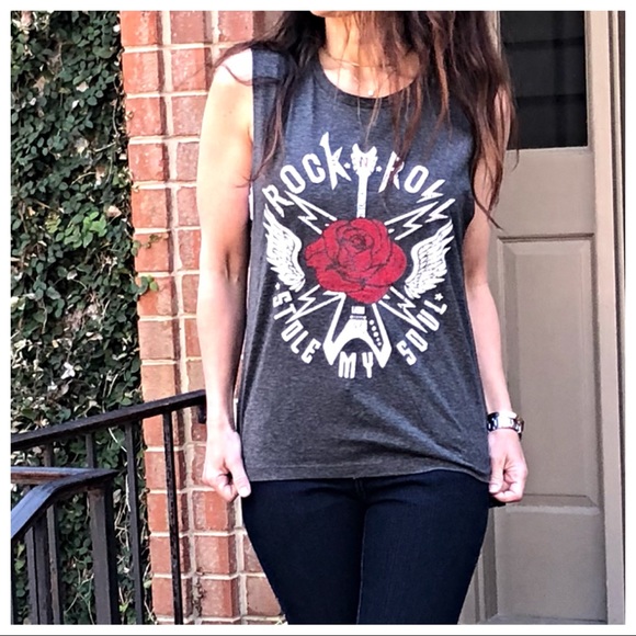 ✨LAST ONE✨Rock and Roll graphic T shirt - Picture 2 of 7